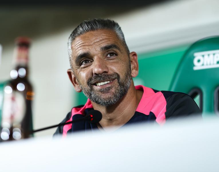 半岛体育官网-葡超今夜揭幕!葡体主帅:两连冠成为历史,失去哲凯赖什的我们需要重塑