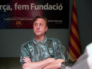 半岛体育官方网站-黄健翔引用克鲁伊夫哲学剖析皇马:抛弃受害者心理,建立赢家心态