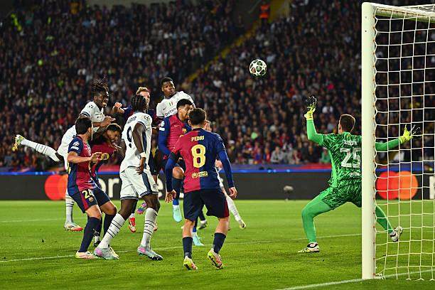 半岛体育-【人物】巴塞罗那的飞翔荷兰人，邓弗里斯的奥林匹克