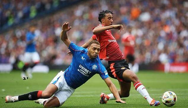 半岛体育官方网站-约罗首秀展露“高级感” 曼联这次没做冤大头？