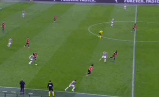 半岛体育APP-【意甲】反戈一击！洛卡特利神来之笔，尤文1比0米兰