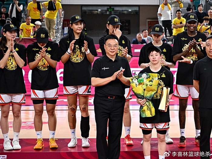 半岛体育-重返国家队!中国女篮25岁新科FMVP觉醒:总决赛力压王思雨|李缘|中国篮球之队|cba季后赛|篮球亚洲杯|女篮亚洲杯_新浪体育_新浪新闻